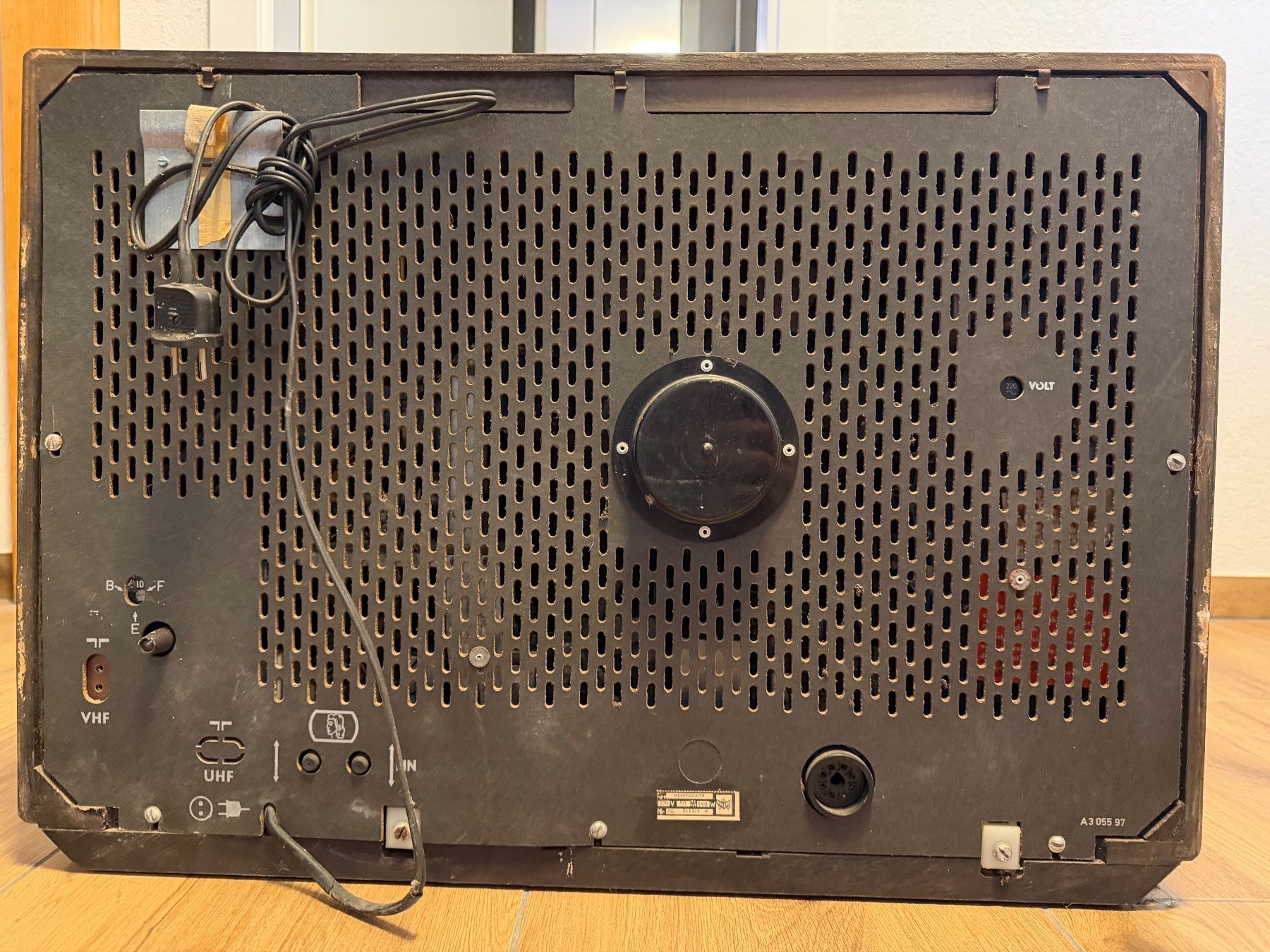 Televisori: TV vintage MEDIATOR AUTOMATIC – Usato da Chardonne venduto da cal_xb8h 1