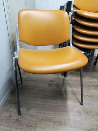 80er-Jahre Castelli Designerstühle Leder von G. Piretti