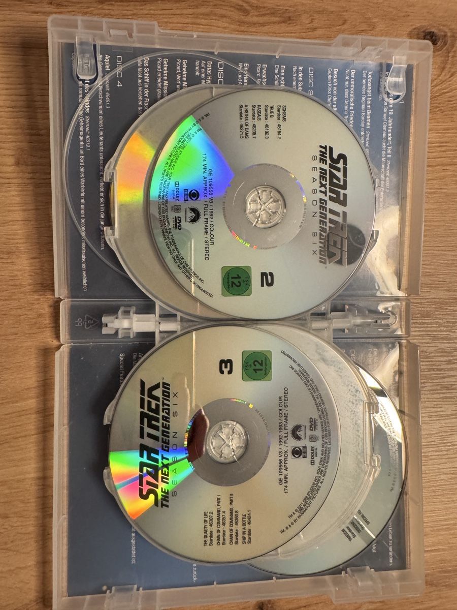 Tutti i DVDs: Star Trek The Next Generation Staffel 6 DVD Box Set – Usato da Biberist venduto da etesummer 3