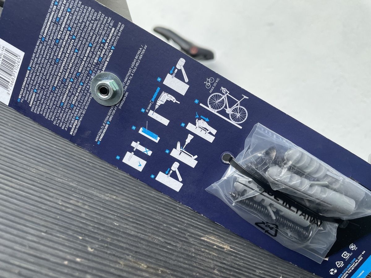 Supporti per biciclette: Bike Wandhalterung – Nuovo e nell'imballaggio originale da Matten(St.Stephan) venduto da hjkl000 1