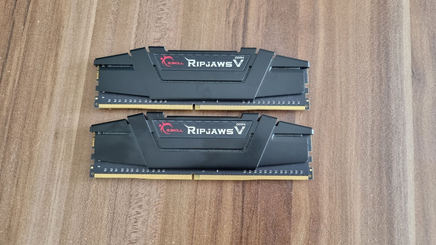 G.Skill Mémoires / RAM: GSkill RipJaws 2x8GB DDR4-3200 – D'occasion à Rapperswil SG par chr_kbn7 1