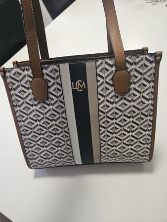 Elegante LCM Handtasche / Tragetasche - neuwertig