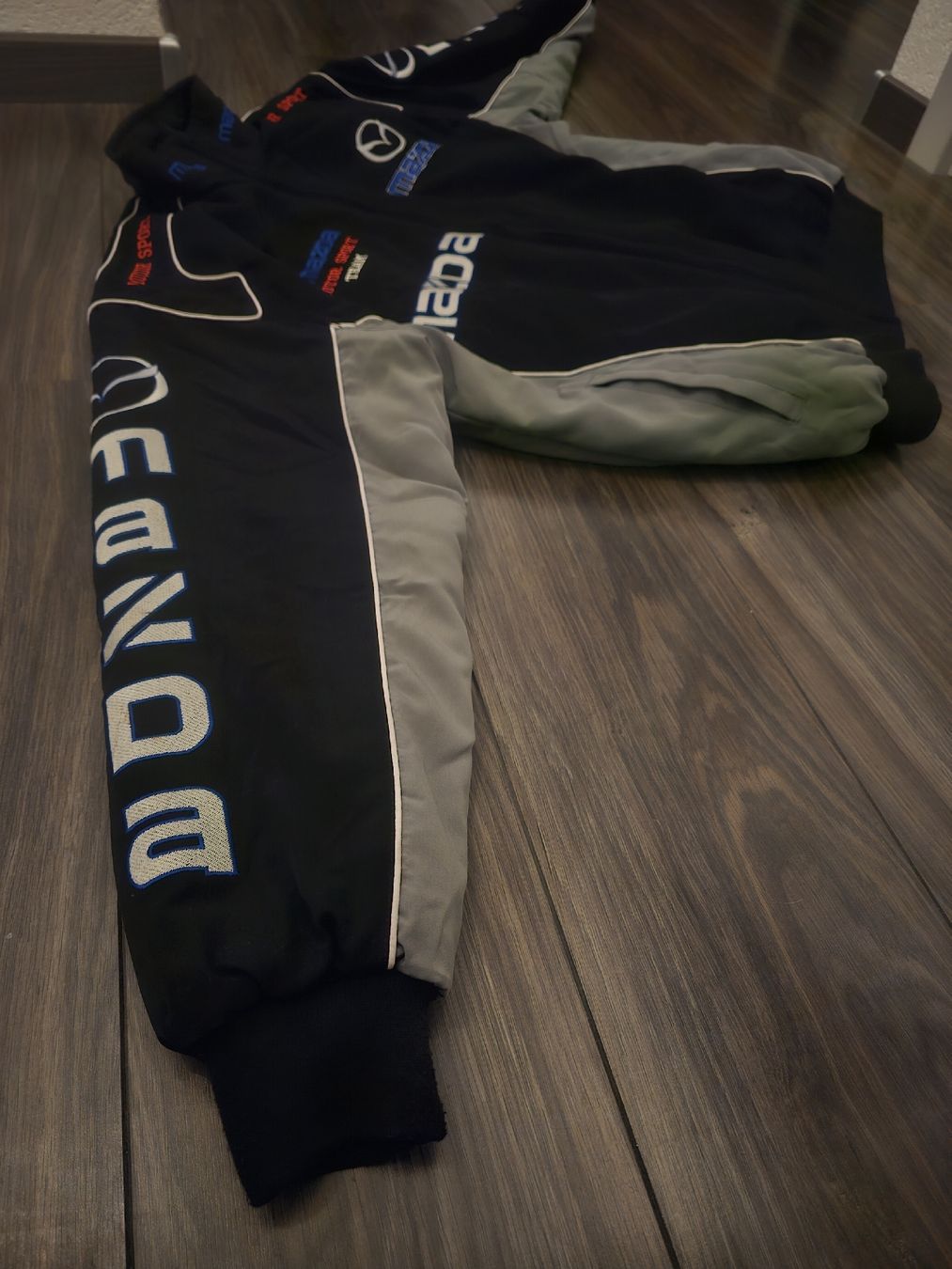 Vestes: MADZA Jacket – D'occasion à Loveresse par sk1ller 2