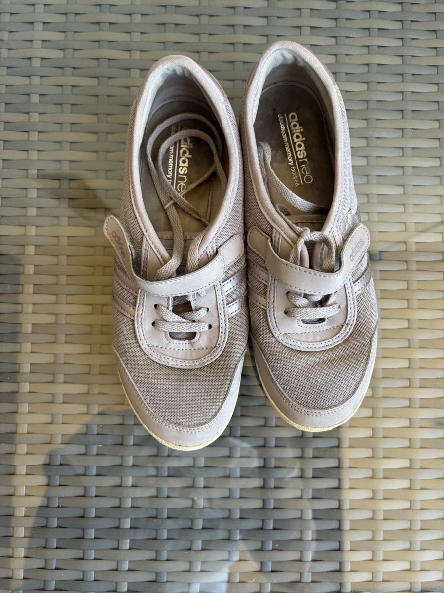 Adidas Chaussures femmes: Baskets Adidas Neo taille 37 – D'occasion à Genève par ste_k6dj