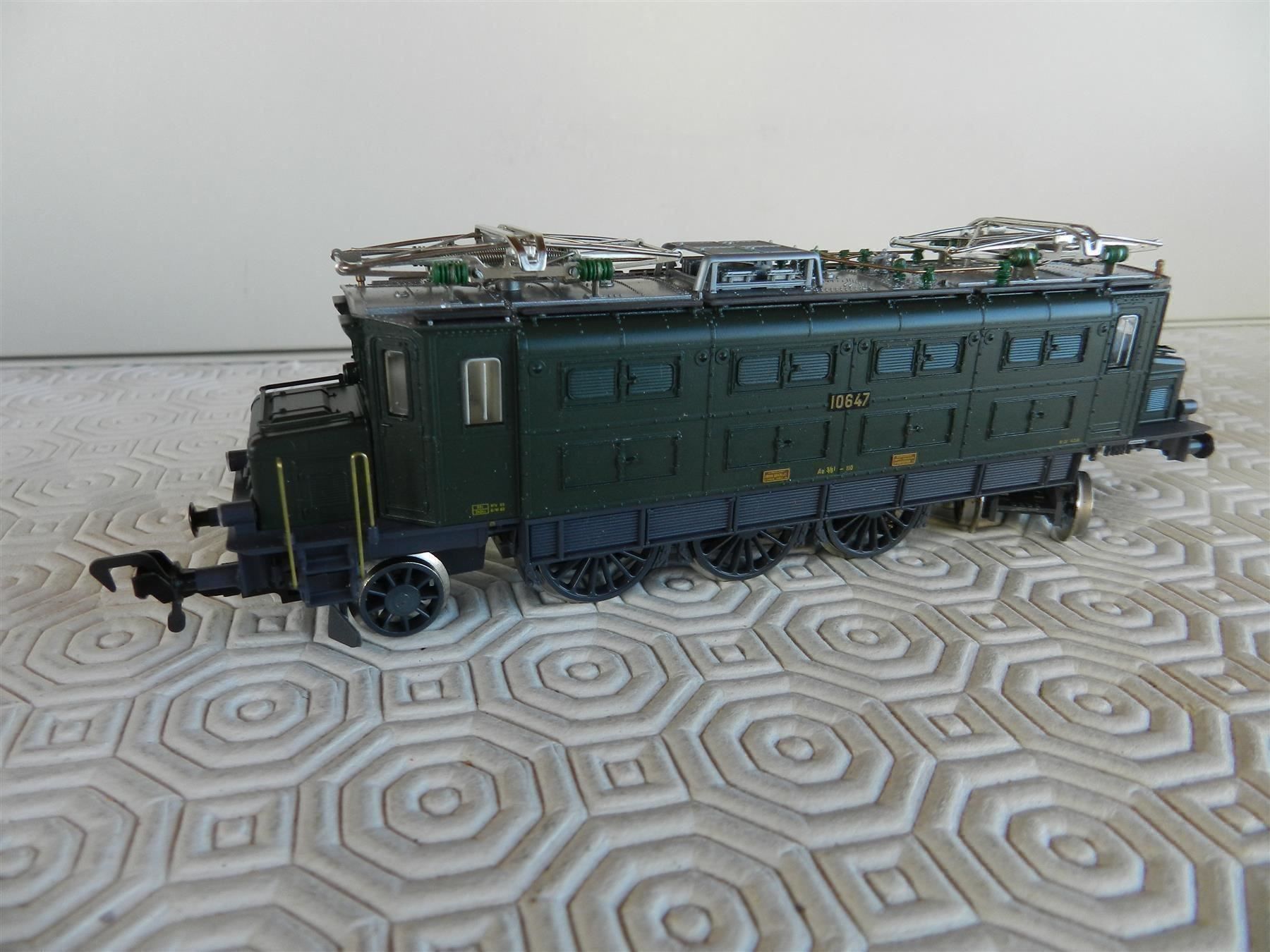 Fleischmann Modelleisenbahnen: FLEISCHMANN H0 DC E-Lok Ae 3/6 SBB – Neu (gemäss Beschreibung) aus Arzier-Le Muids von elocin83 2