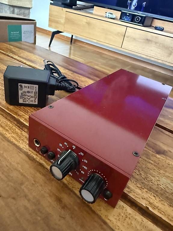Strumenti musicali: Golden Age Pre-73 Jr Preamp – Usato da Giebenach venduto da YWadl