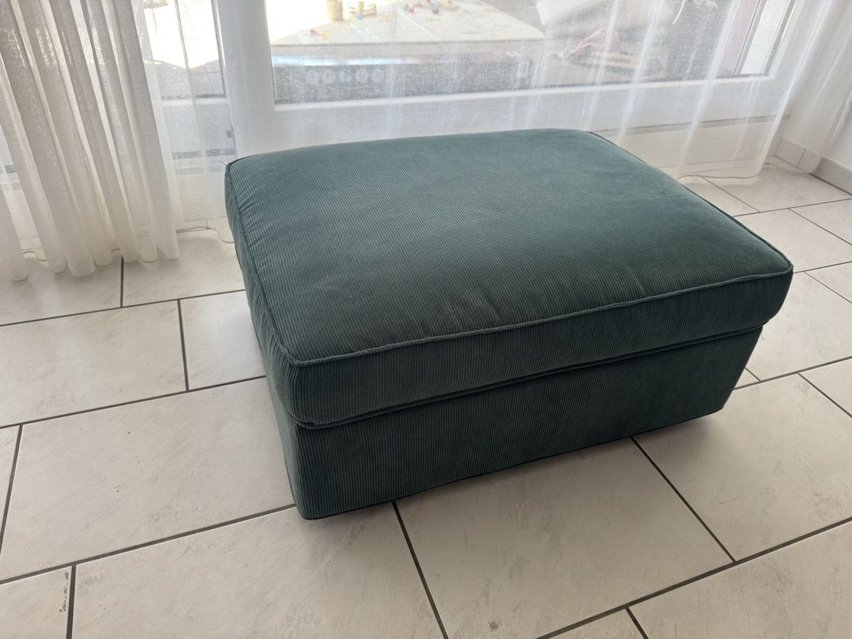 Ikea Sgabelli: Ikea Kivik Hocker / Ottoman / Pouf mit Storage – Usato da Kloten venduto da sem_ryq2
