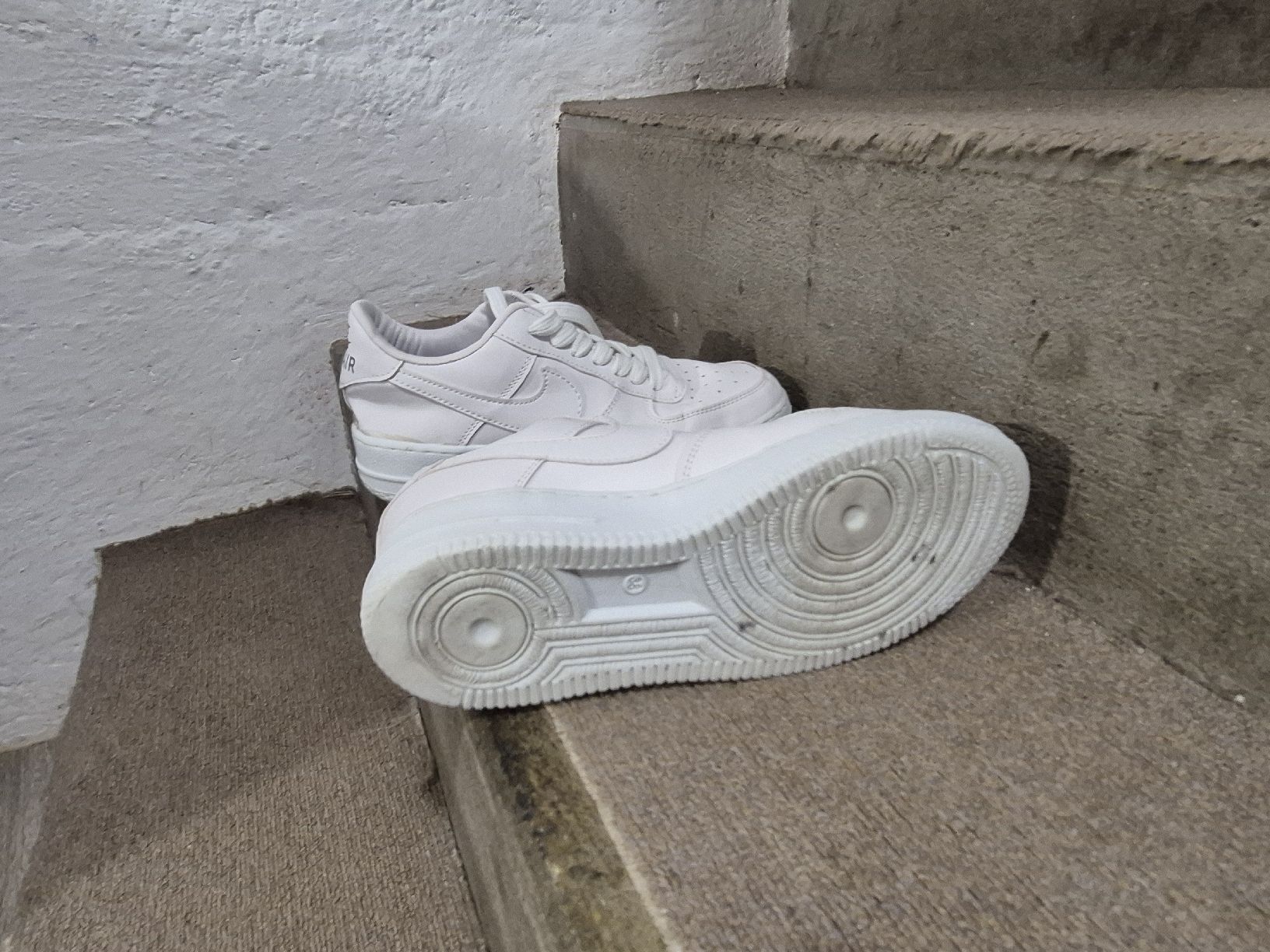 Nike Scarpe da donna: Nike Air Force 1 – Usato da Winterthur venduto da Lumi11 3