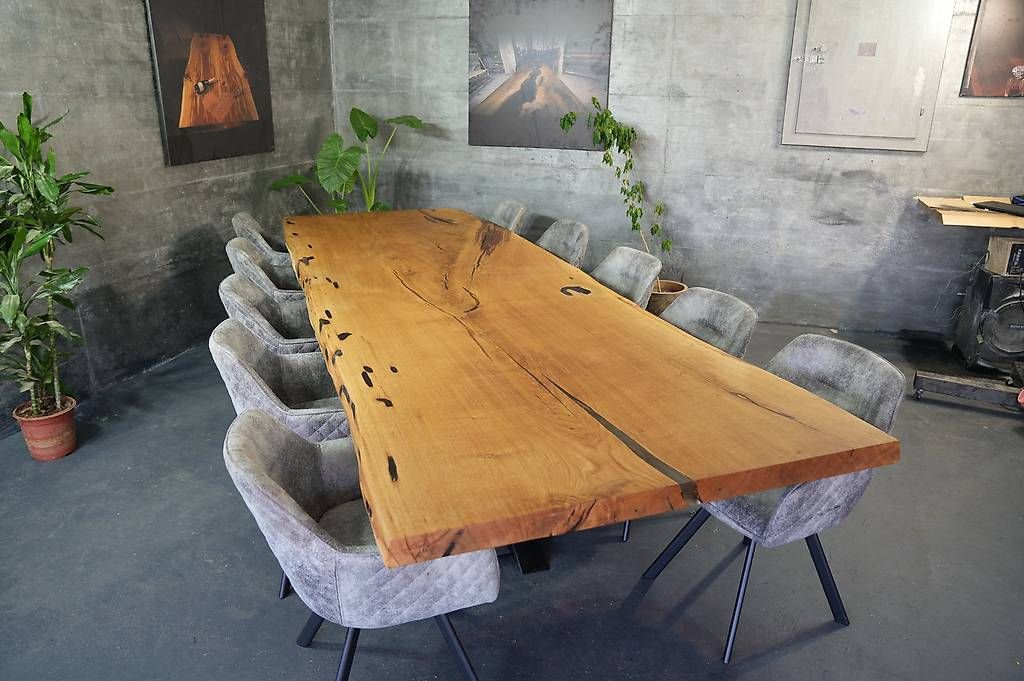 Tavoli: Wunderschöner Esstisch aus 1 Stück Eiche – Usato da Walchwil venduto da Swissdesign_Haag 1