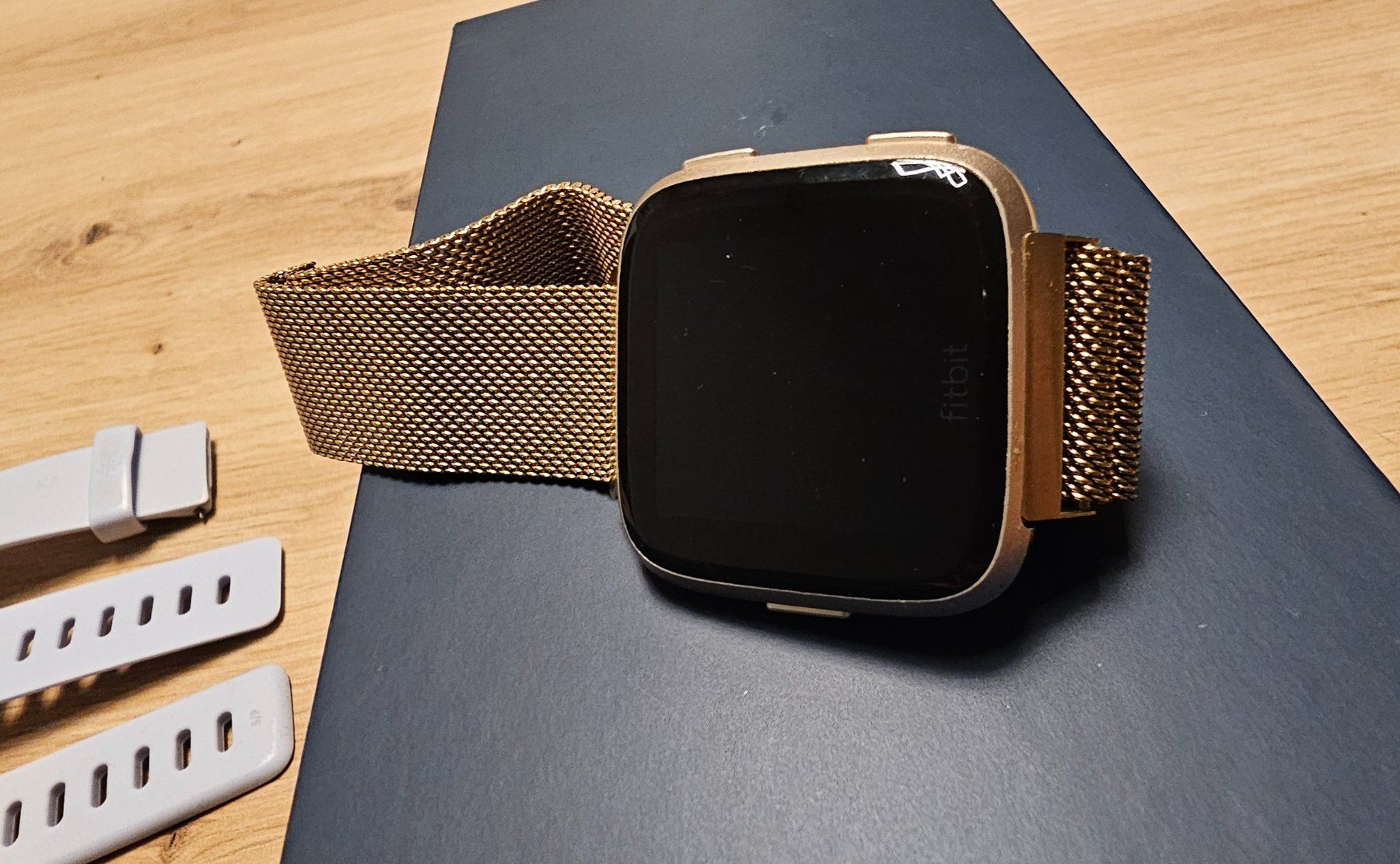 Fitbit Smartwatch: Fitbit Versa 1 Rosegold – Usato da Bellach venduto da CoR_M 2