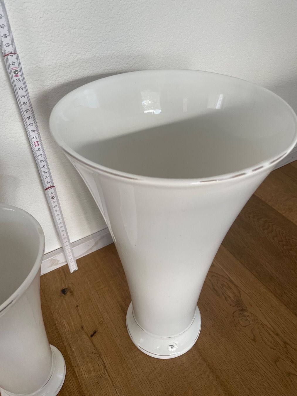 Vasi & Recipienti: 2 grosse Vasen im Shabby Chic – Usato da Sissach venduto da Gaemma 1