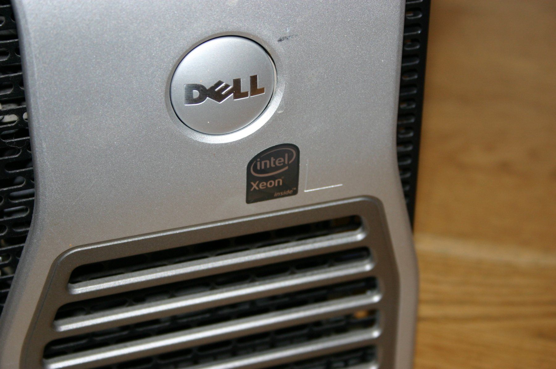 Dell PC: DELL Precision T5500 mit Win7, fehlende Seitenwand – Usato da Stettlen venduto da Bigjm 1