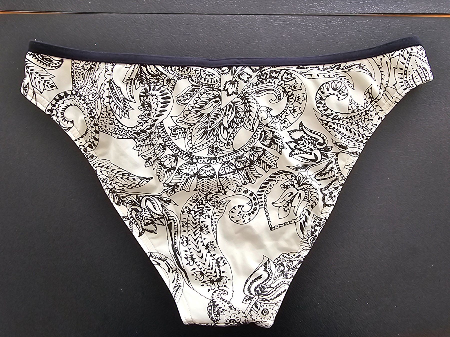 Triumph Costumi da bagno & Bikini: Bikini von Triumph Grösse 38/75B – Nuovo (secondo la descrizione) da Kleindöttingen venduto da wsu_95mw 2