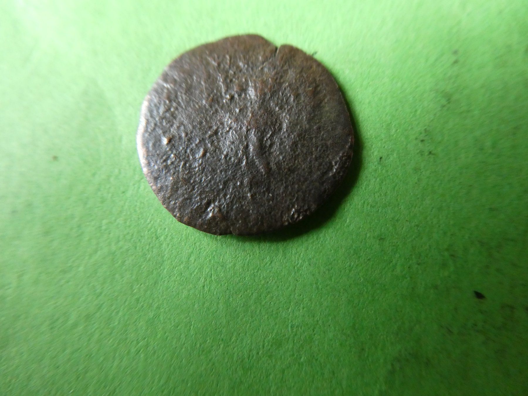 Tutti le monete: uralte Bronzemünze  16 mm     1.01 g – Usato da Hinterforst venduto da Rohusri 2