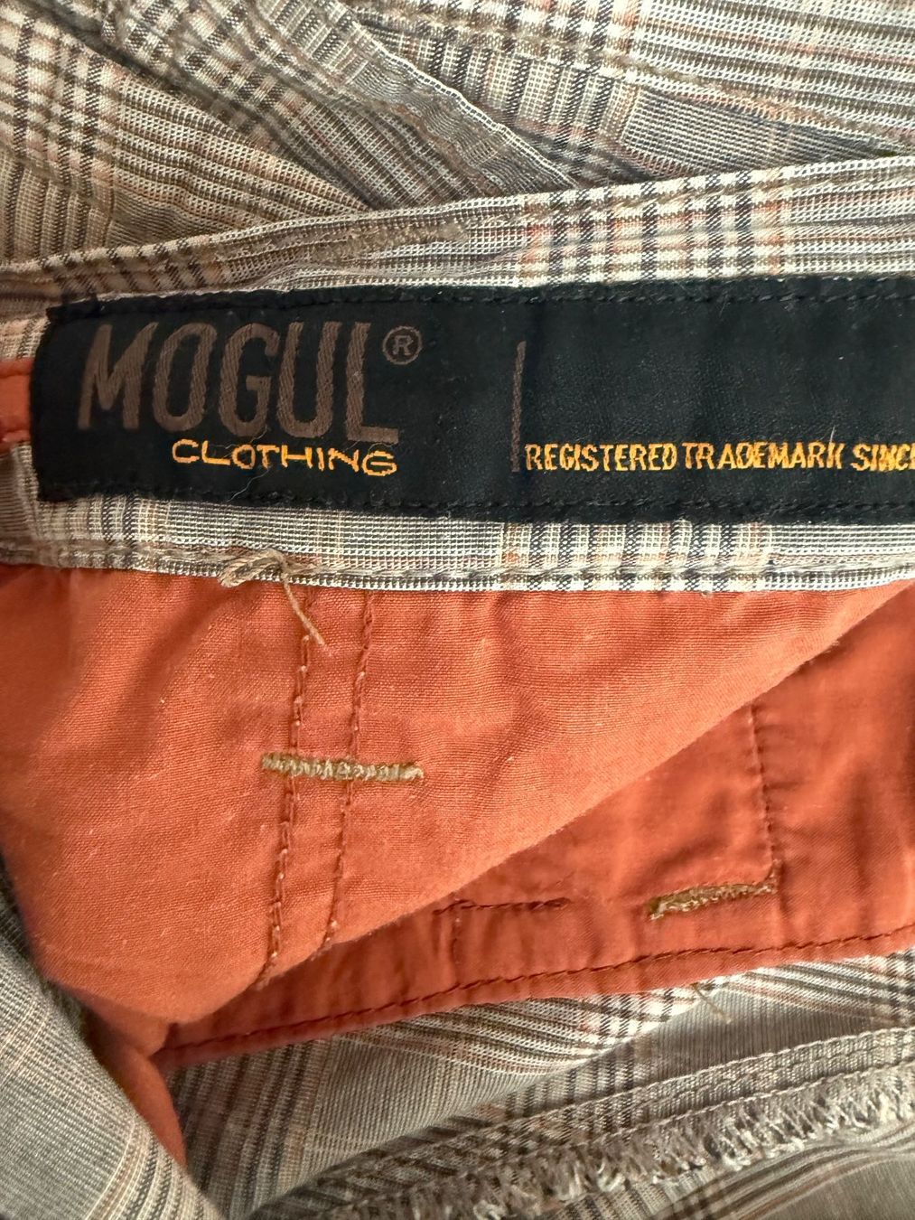 Pantaloni: SHORTS MOGUL GR. 32 – Usato da Steg im Tösstal venduto da goldlionfree 5