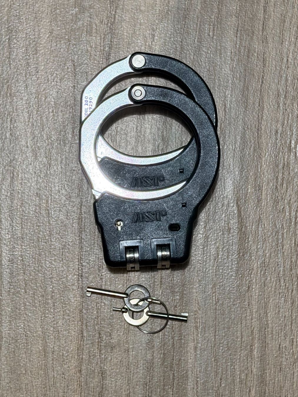Autres événements d'entreprise et fêtes: Professionelle ASP Modell 200 Polizei Scharnier-Handschellen – D'occasion à Liestal par ElektraG 5