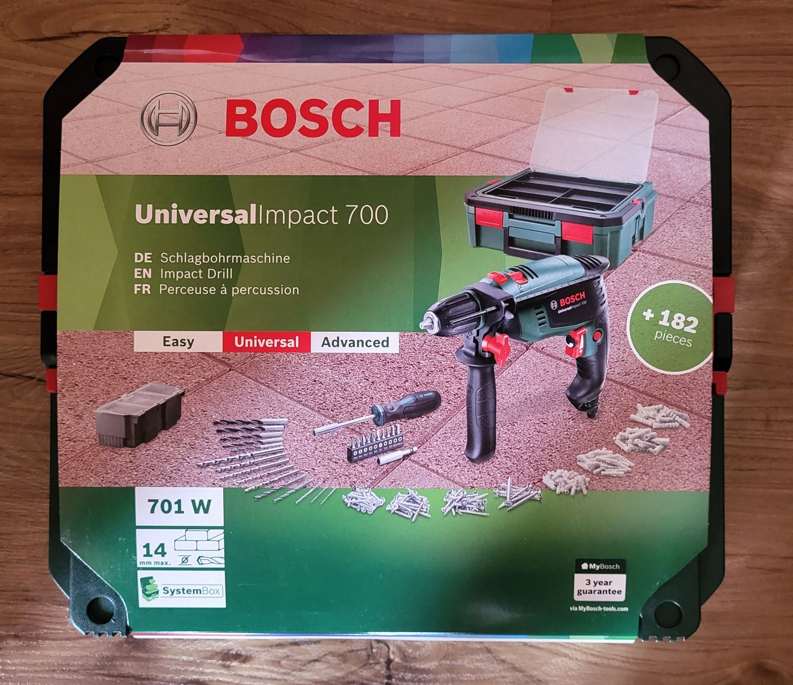 Bosch Trapani: BOSCH Schlagbohrschrauber Universal Impact 700 - SET - OVP – Nuovo e nell'imballaggio originale da St. Niklausen LU venduto da -BlueLake-