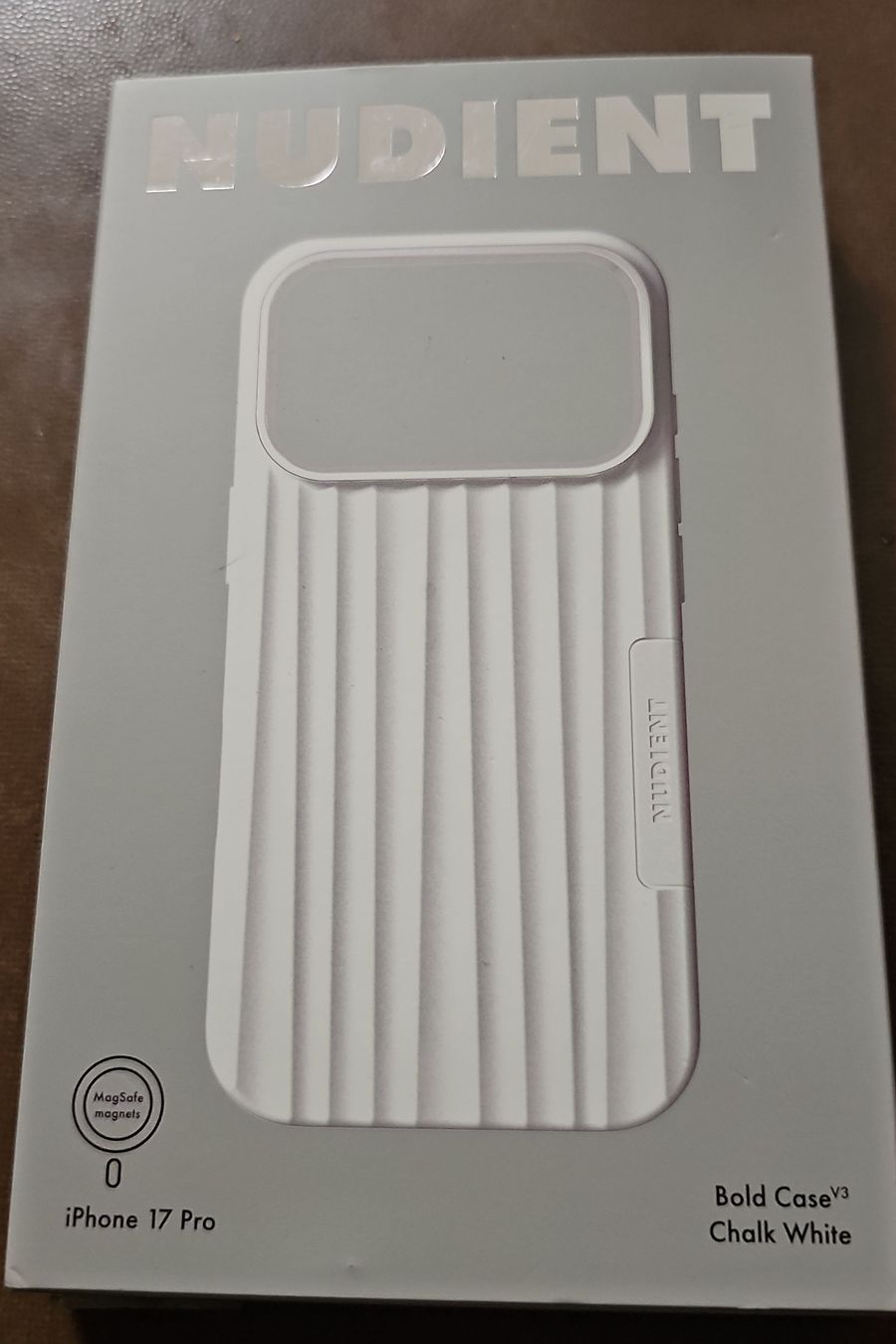Cover & Protezioni schermo: Nudient Bold Case  iPhone 17 Pro Chalk White neu – Nuovo e nell'imballaggio originale da Herzogenbuchsee venduto da tgi_rln7