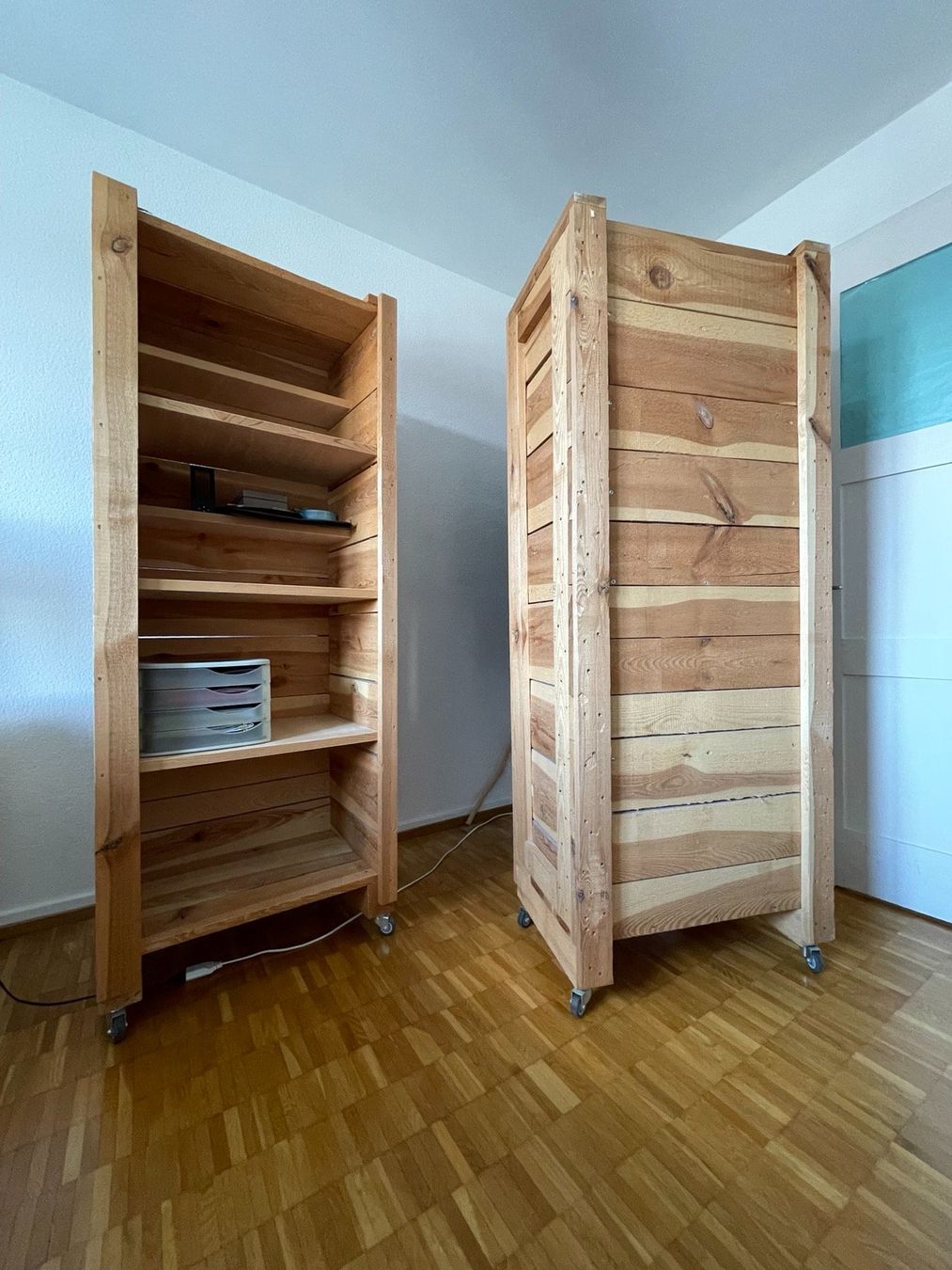 Schränke: Holzschrank – Gebraucht aus Zürich von Singen11 3