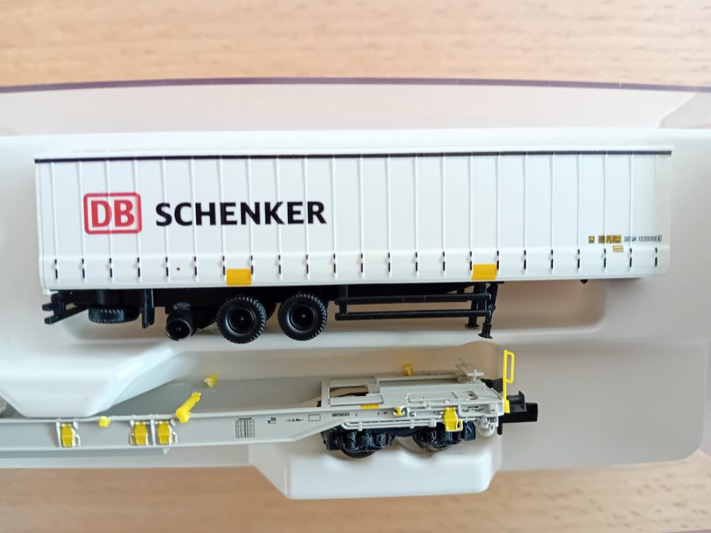 Trix Modellini di ferrovie: Rollmaterial, Schienen und Fahrregler zu Modellbahn Spur N – Usato da Glattfelden venduto da Halmi_2 5