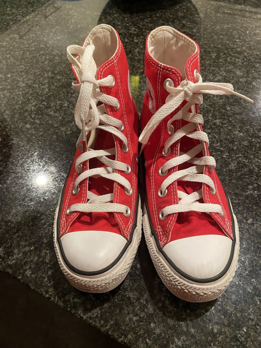 Converse Herrenschuhe: VERKAUFE ORIGINAL CONVERSE ROT GRÖSSE 35 – Gebraucht aus Adligenswil von Labe83