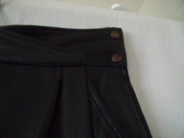 Pantaloni: Frauen Lederhosen GR 42 – Nuovo (secondo la descrizione) da zürich venduto da imi_dtt6 3