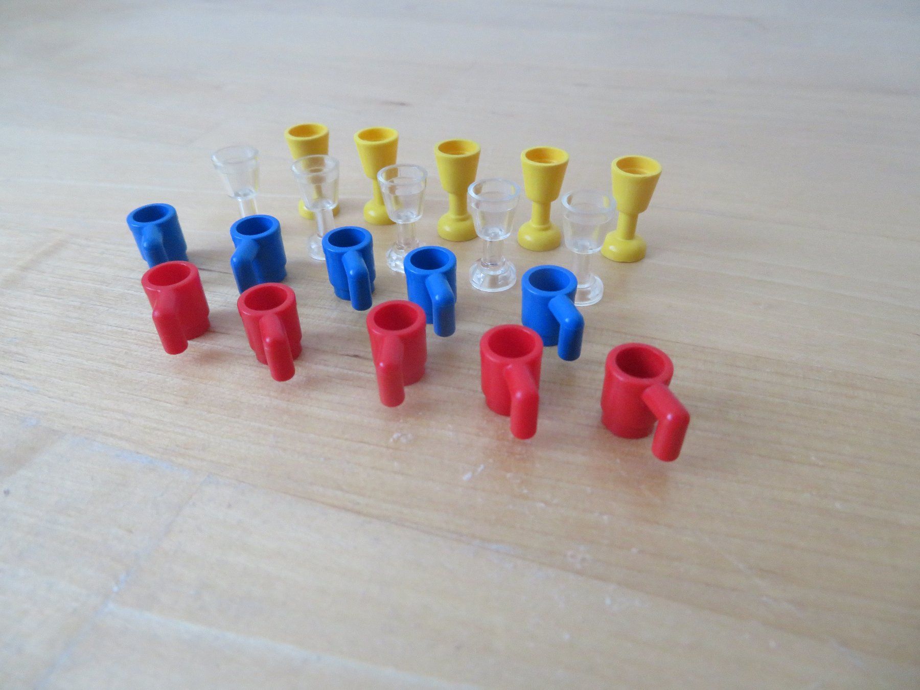 Lego Spielzeuge: LEGO Ergänzung "Gläser+Tassen" – Gebraucht aus Zürich von piroma 1