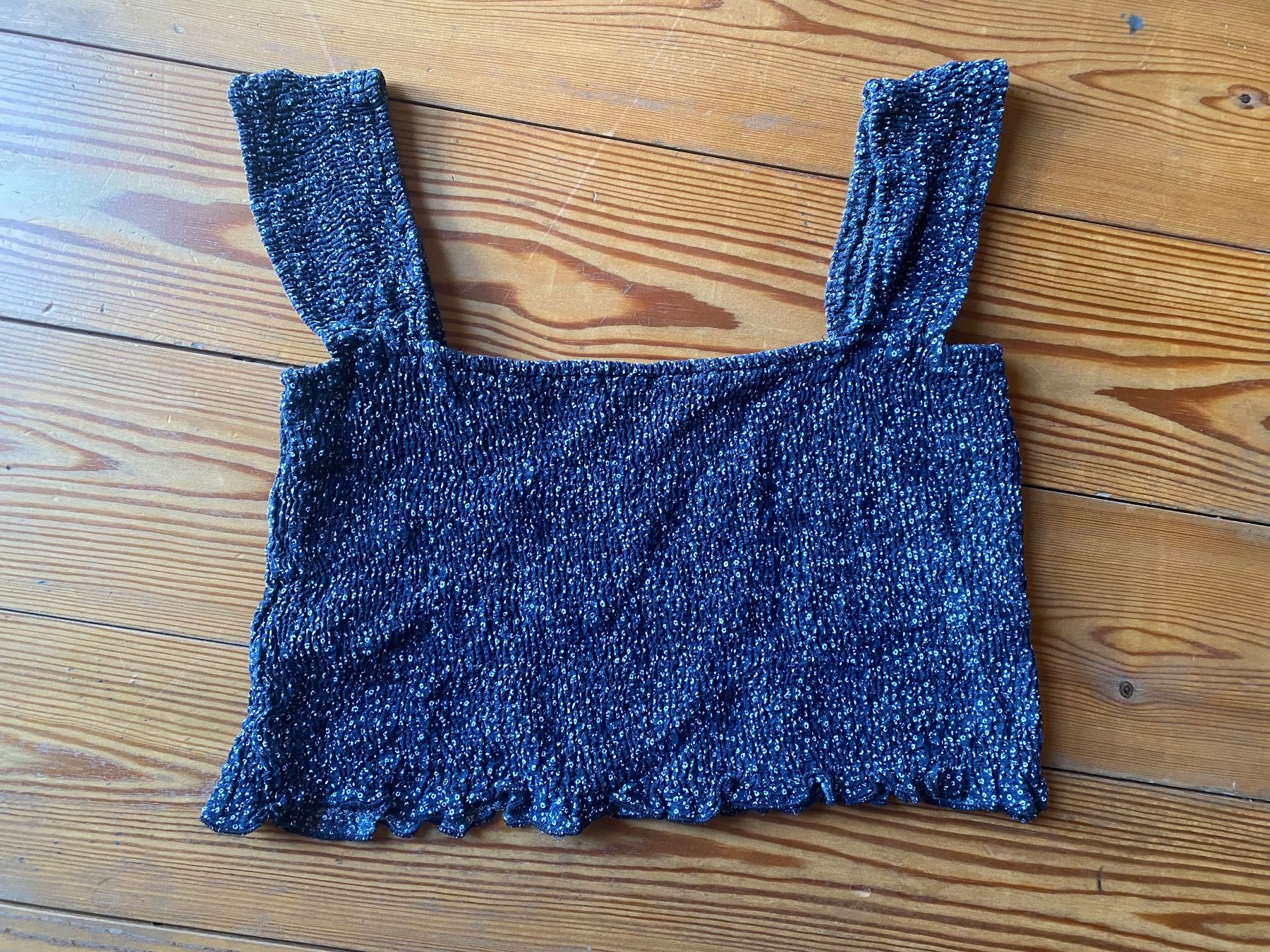 Brandy Melville Top: Top Brandy Melville – Usato da Grindel venduto da tsc_hb9b