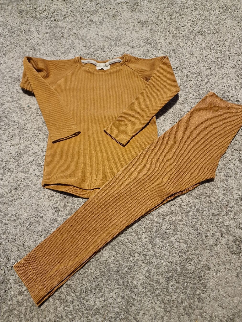 Kleiderpakete & -sets: Roe and Joe Set Gr 4/104 – Gebraucht aus Basel von chingson