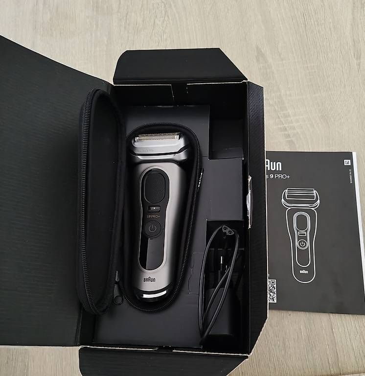Rasierapparate & Rasierklingen: Braun Series 9 Pro Plus + Gratis Aufsatz – Gebraucht aus Basel von jetonibasel 2
