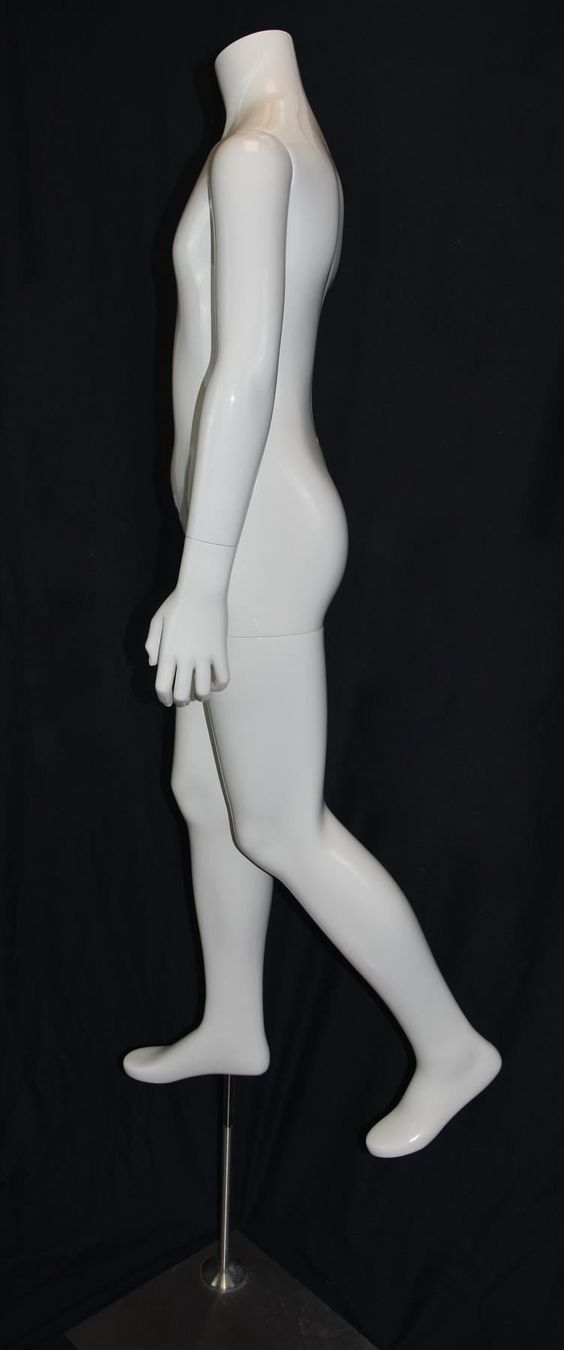 Altro in Decorazioni & Accessori: Schaufensterpuppe Kind weiss Gr.140 – Usato da Wohlenschwil venduto da dondonda 4