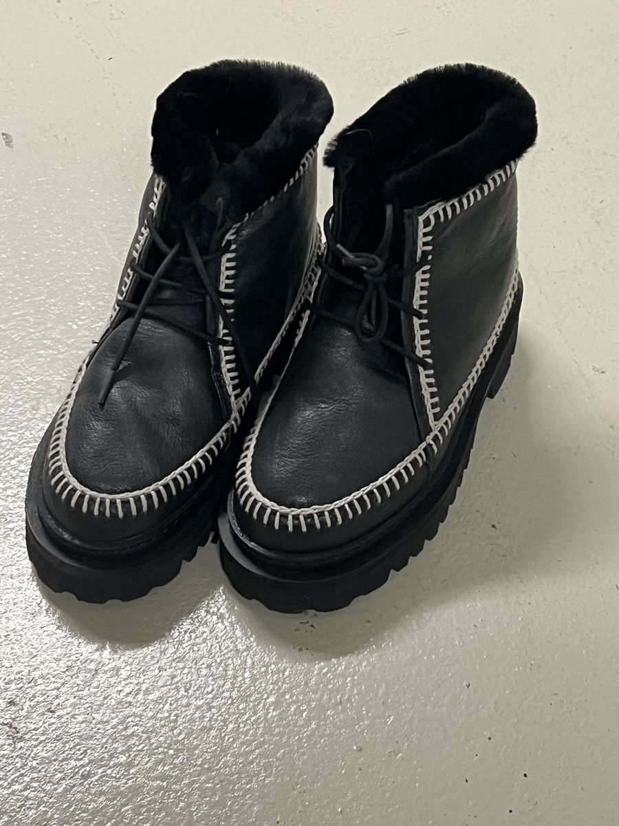 Scarpe da donna: Lammfellboot schwarz laidback London – Nuovo (secondo la descrizione) da Uitikon Waldegg venduto da Ceciltov 1