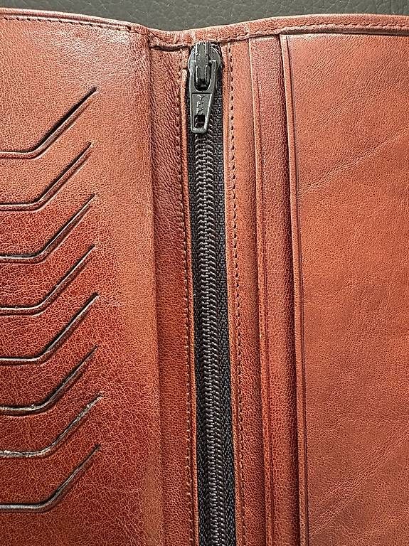 Altro in  Abbigliamento & Accessori: Leder Ausweisetui – Nuovo (secondo la descrizione) da Bremgarten AG venduto da Honeybooker 3