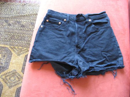 schwarze Levi Strauss Hot Pants Gr. 28