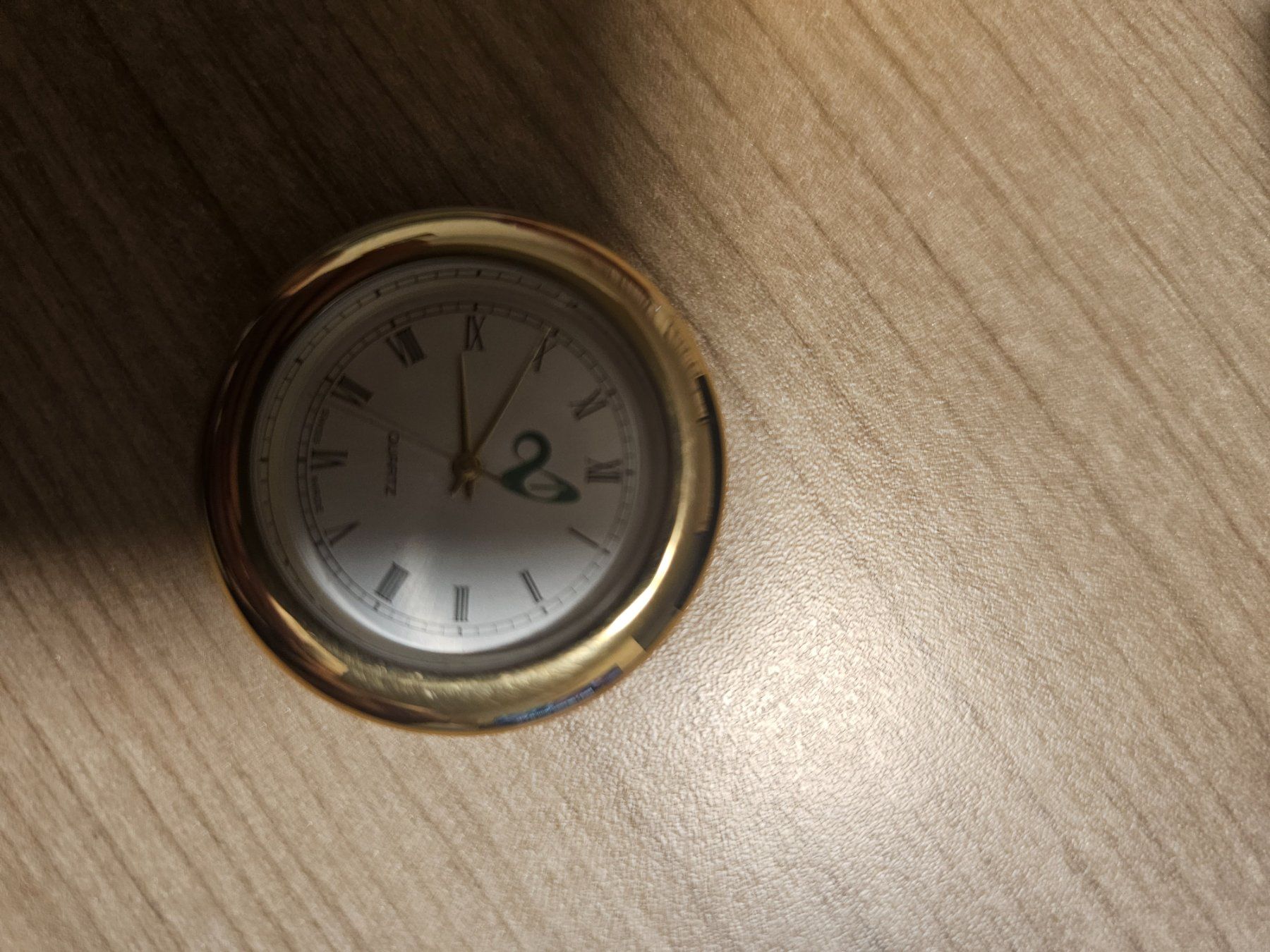 Orologi da terra & Orologi da parete: Tisch Uhr Swiss Made – Nuovo e nell'imballaggio originale da Luzern venduto da bagija 1