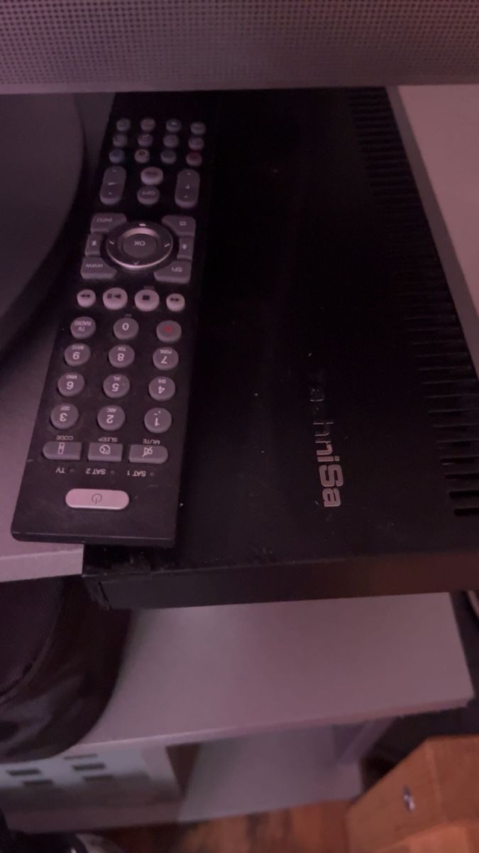 Fernseher: Zum verkaufen  – Gebraucht aus Chur von and_5zsd 5