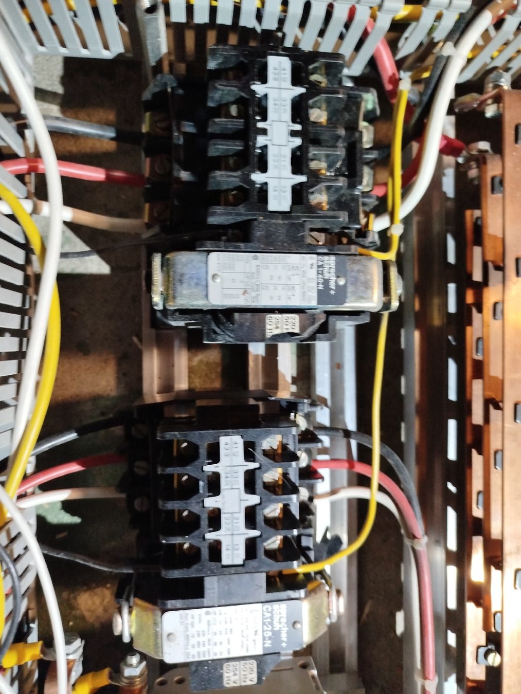 Alimentazione elettrica: altes Strom Tableau  – Usato da Leutwil venduto da Tisul 2