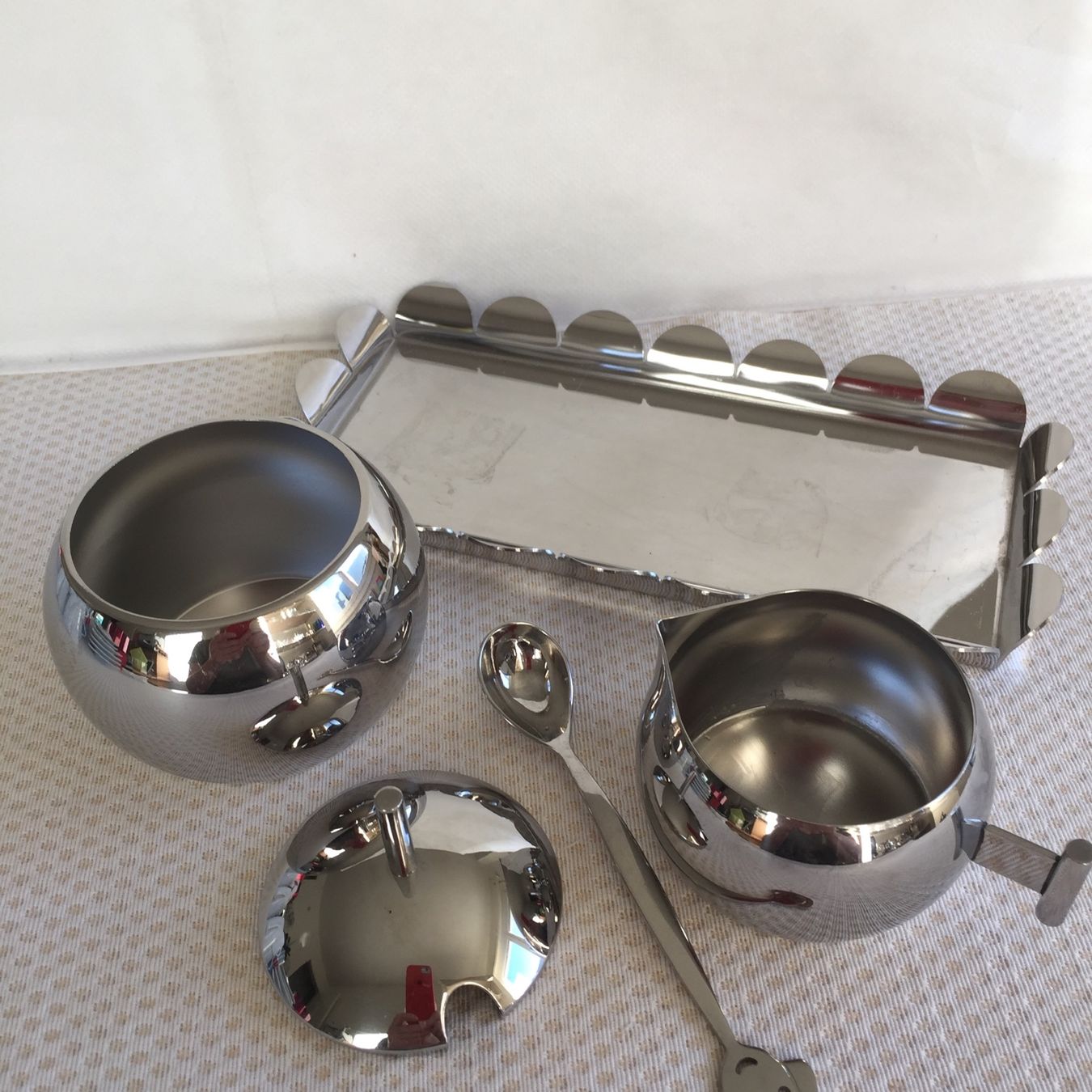 Alessi Zuccheriere: Alessi - sucrier, crémier – Usato da Sion venduto da accroshoes