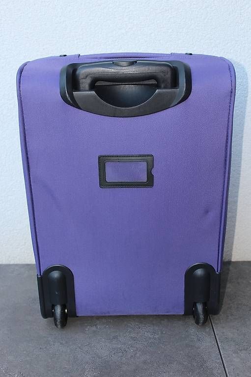 Valigie: Valise violette – Usato da Thielle venduto da Oneil1372 1