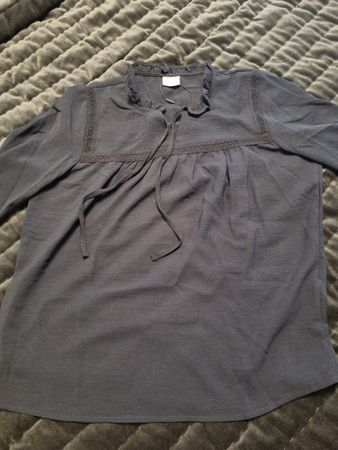 wunderschöne neue Bluse marinenblau
