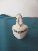 Schmuckdose Herzform mit Engel Figur weiss