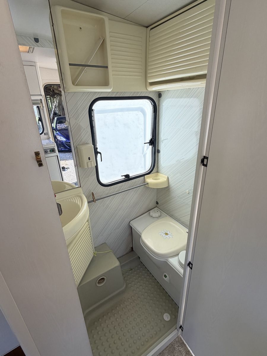 Adria Véhicules de camping: Adria Wohnwagen Optima 440 TQ – D'occasion à Mühlau par Snackbitez 8