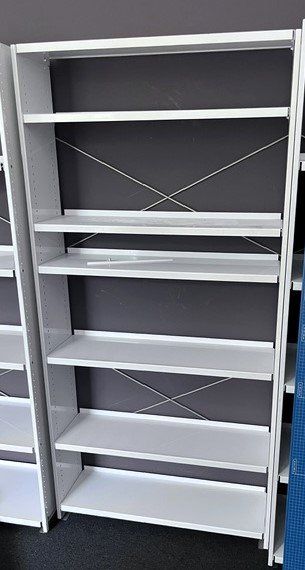 Regale: Metall Regal weiss – Gebraucht aus Richterswil von haemmerlis 2