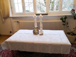🤩DAMAST-TISCHDECKE WEISS MIT BLUMEN-MUSTER NEU