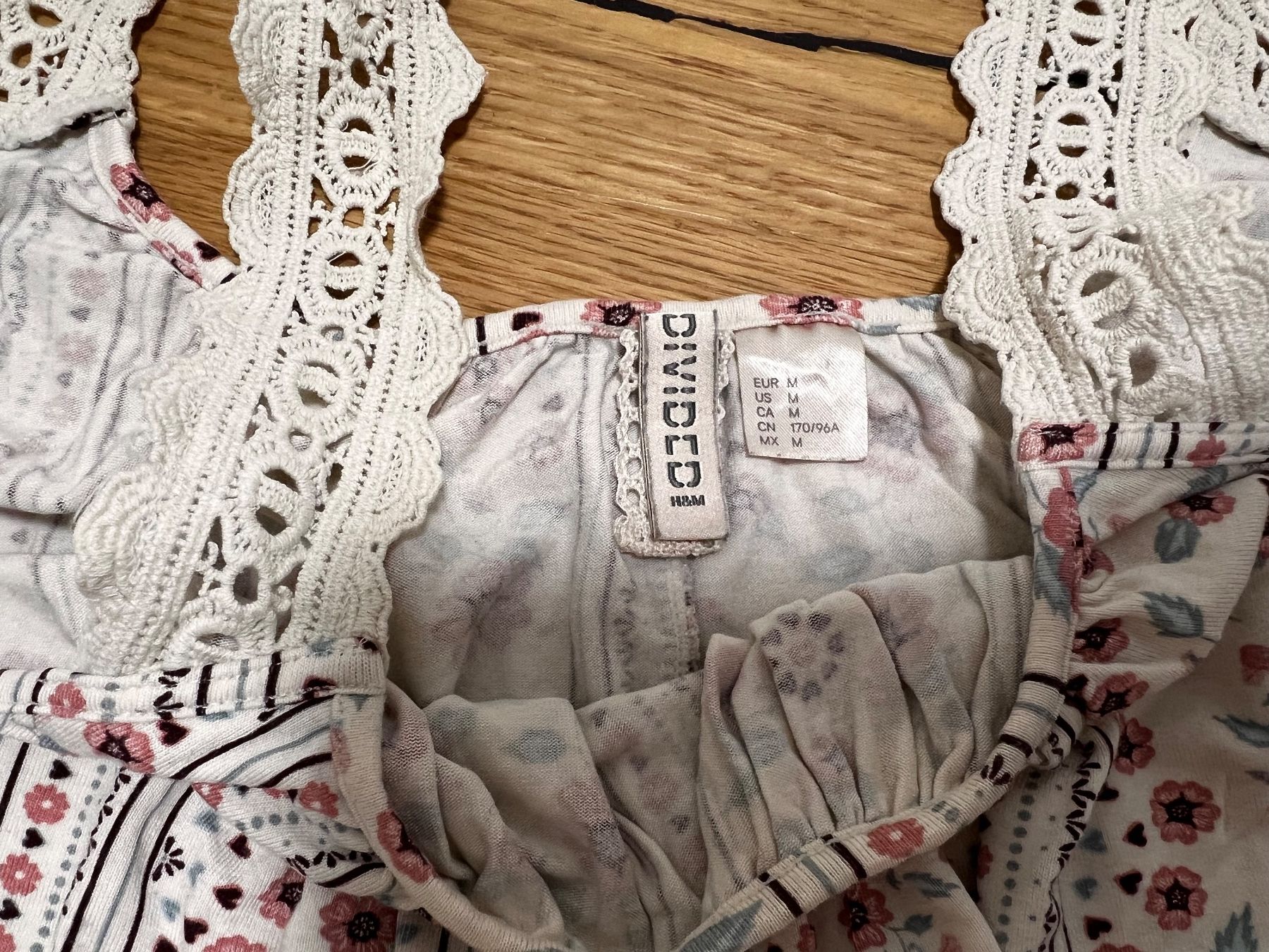 H&M Tops: Top H&M / Grösse M – D'occasion à Escholzmatt par mel_58wh 1