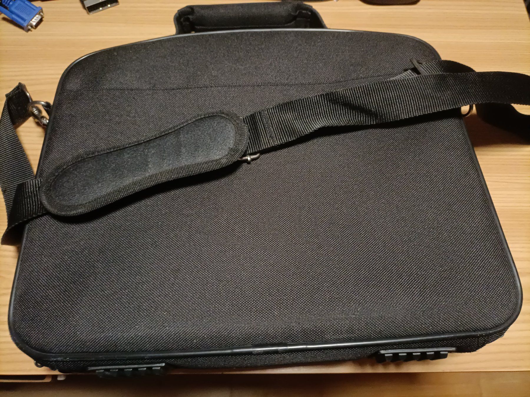 Borse: Gebrauchte Dicota Laptop Tasche - Schwarz – Usato da Schöftland venduto da Snacketti7 2