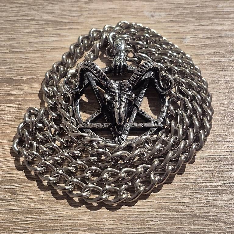 Catenine: Kette Pentagramm Ziege – Usato da Utzenstorf venduto da eli_f9dw 1