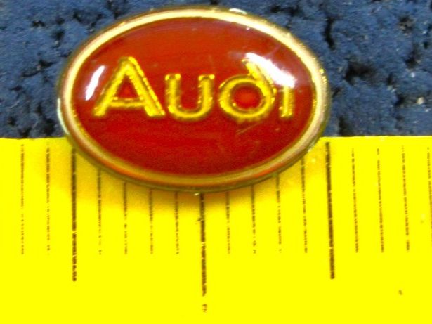 Audi Placchette & Badge: AUDI AUTO LOGO WINZIG-KLEIN GLASIERT AUTO PIN mSECURITY-CLIP – Usato da Ettingen venduto da Hausi4711 1