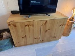 TV-Möbel / Sideboard aus Massivholz – schlicht & zeitlos