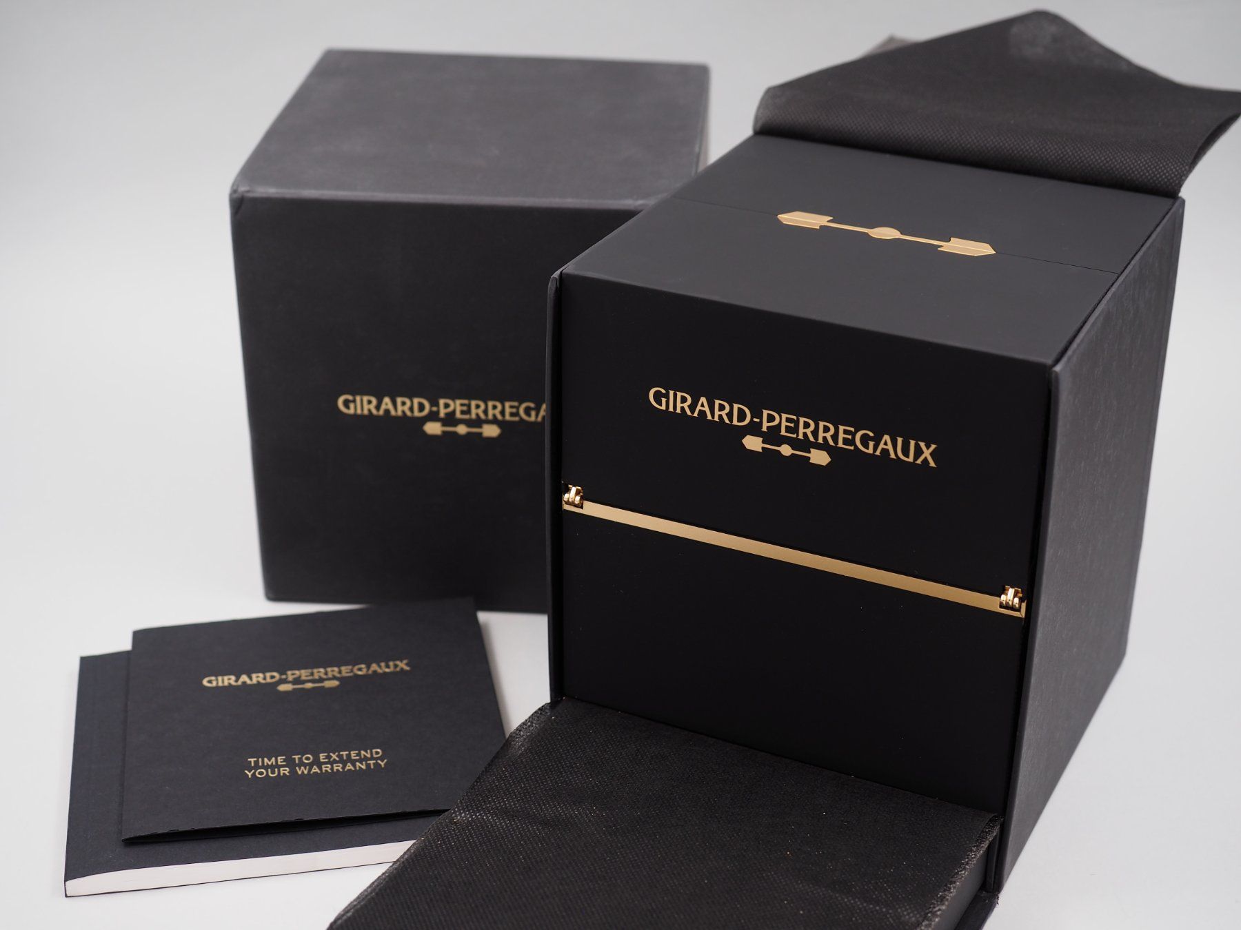 Girard-Perregaux Scatole porta orologi: GIRARD-PERREGAUX Uhrenbox (19246) – Usato da Zürich venduto da fundsachenverkauf